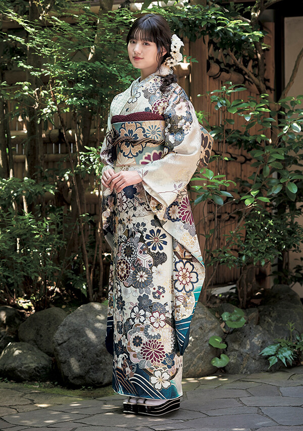 ふりそで みうら（旧）三浦京染店の振袖 /白色/古典/桜柄/ 振袖日和