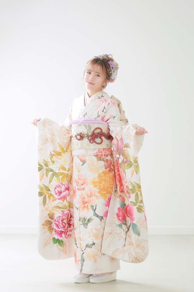 天使の森 宇都宮Bloomの振袖 /ピンク色/白色/キュート/花柄/ No.300