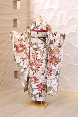最高級古典柄振袖 滝泰/最高級金彩刺繍絞り友禅 白/金/茶 鞠柄