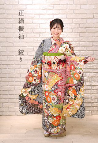 ばびぼり様【9/16まで】 振袖 黒 白 モダン 成人式 前撮り C621 楽天市場】【成人式 振袖 レンタル】RS791 正絹 オフホワイト 波