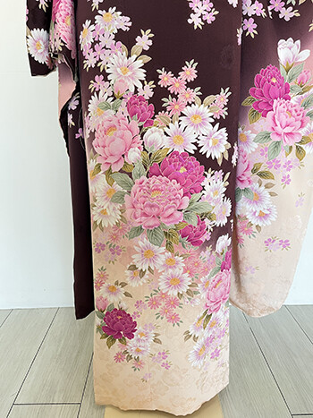 振袖 正絹 ② 二十歳振袖館Az 日立店の振袖 /茶色/古典/牡丹柄/ 振袖RM223612