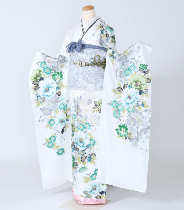 マリエ四日市店【レンタル振袖専門店】の振袖 /白色/緑色/キュート/椿
