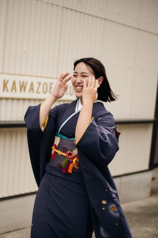 【美品】振袖 袴 くすみカラーガーリー ベージュ/からし 立体花 総レース 人と