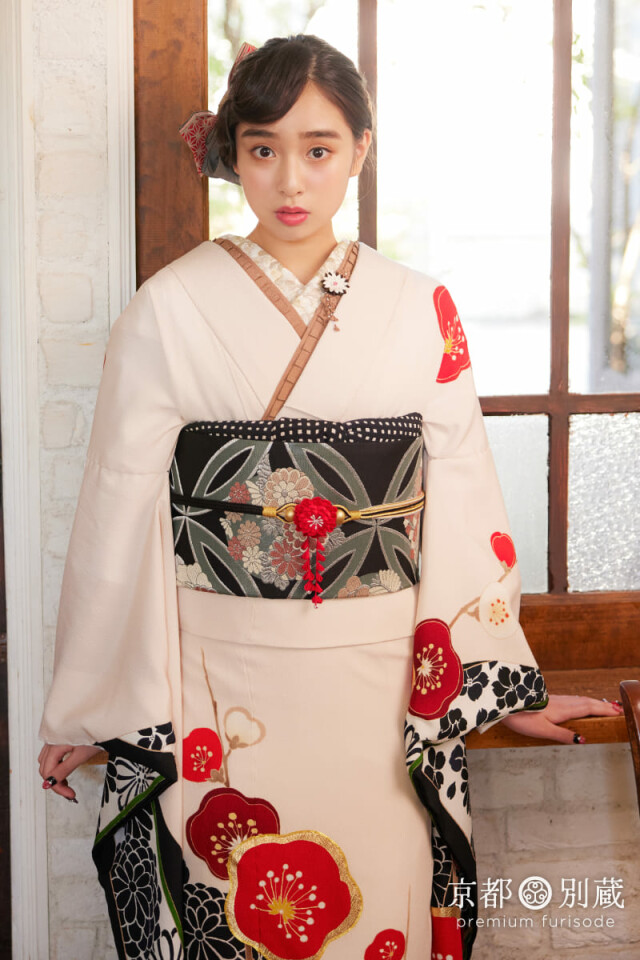 正絹・仕立て上がり】 振袖 赤 桜 古典 成人式 前撮り C201 正絹・仕立て上がり】 振袖 赤 桜 古典 成人式 前撮り C201