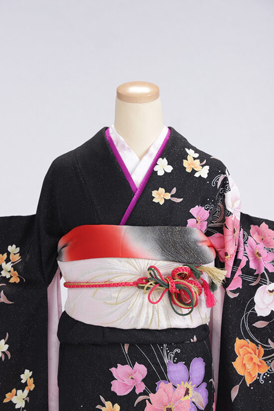 着物・振袖レンタルワタナベ 奈良本店の振袖 /黒色/エレガント/花柄/ H