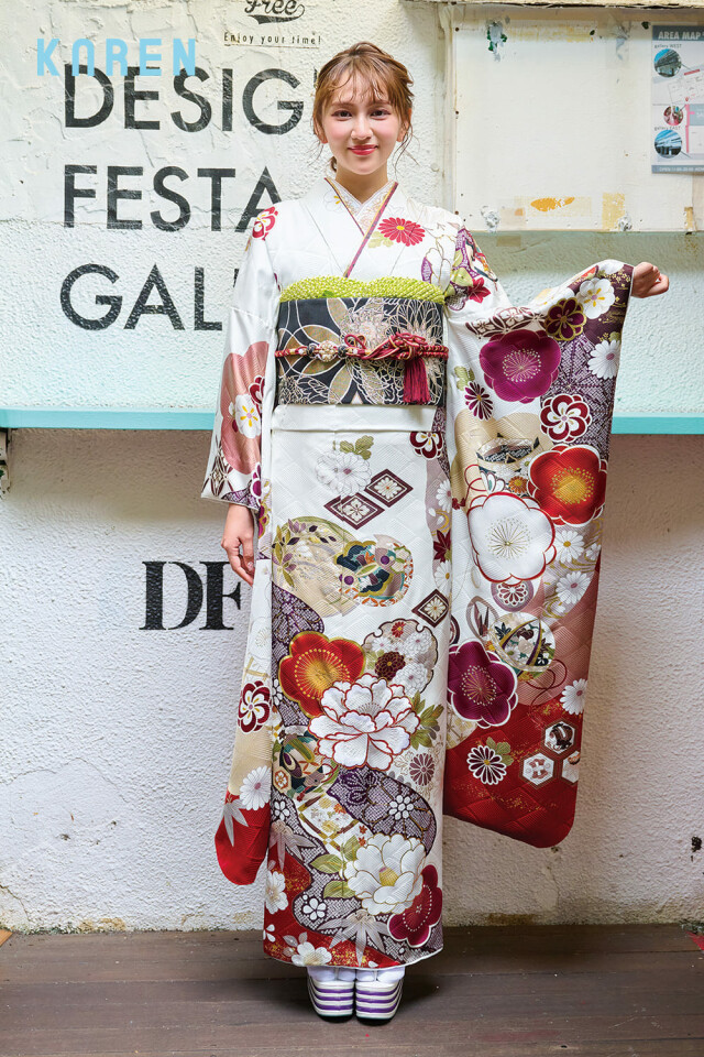 銀*め様 振袖、東京ますいわ屋ブランド、ます美ガード、新品、美品、朱色に梅菊紫陽 振袖ふるーれ 南行徳本店の振袖 /白色/その他色/古典/花柄/ KAREN IG