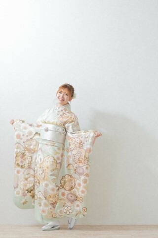 SHUKUの振袖 /その他色/白色/古典/牡丹柄/ SHUKU人気振袖 | My振袖