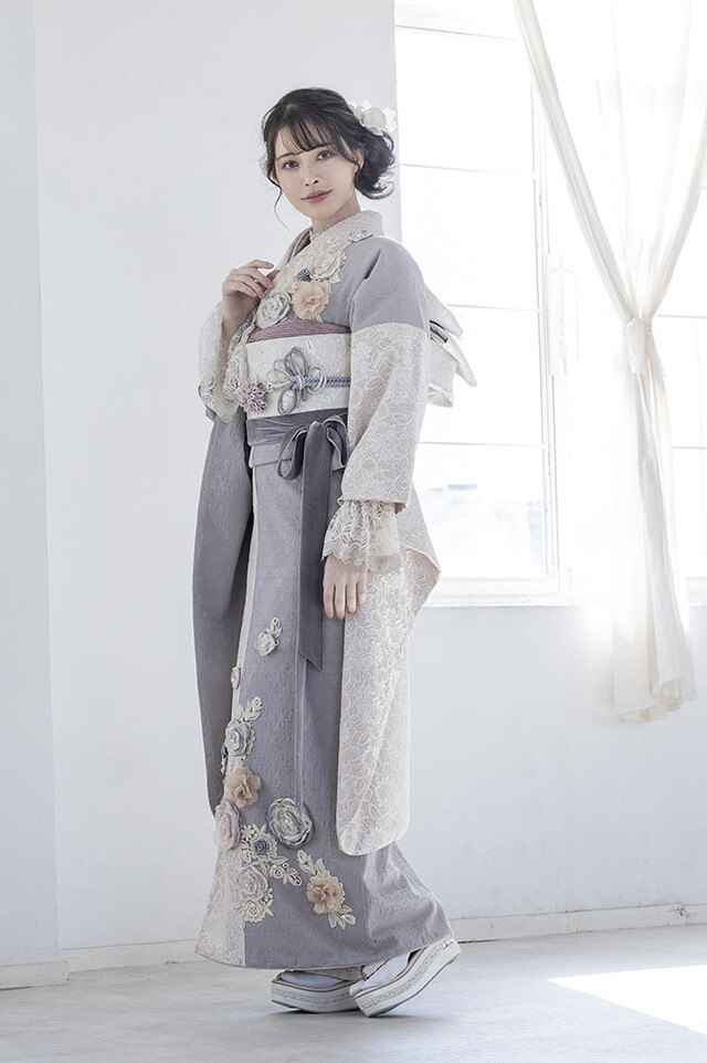 原田写真・フェアリーベルの振袖 /グレー色/ベージュ色/キュート