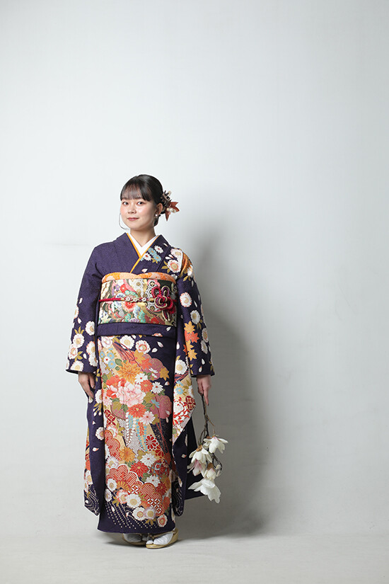 10日まで限定！【即決価格】ぶどう色古典柄♡振袖フルセット　成人式前撮り 創寫舘 鶴舞本店の振袖 /紫色/オレンジ色/古典/花柄/ 紫×オレンジ228