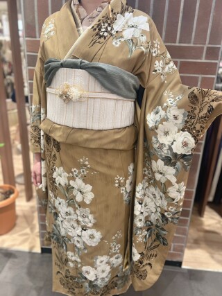【インスタ掲載】マスタード_振袖_56803 | BLANCHE 弘前 ヒロロ店
