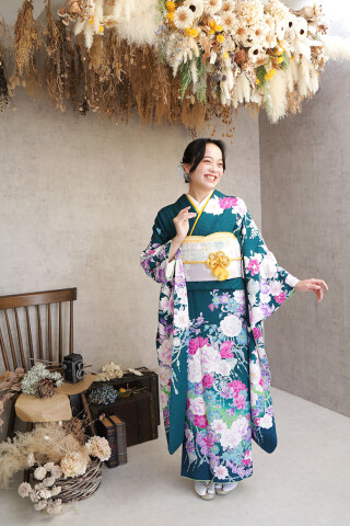 華やかなグリーンのお着物