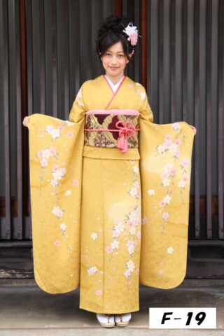 マスタードイエローに桜_振袖_94524
