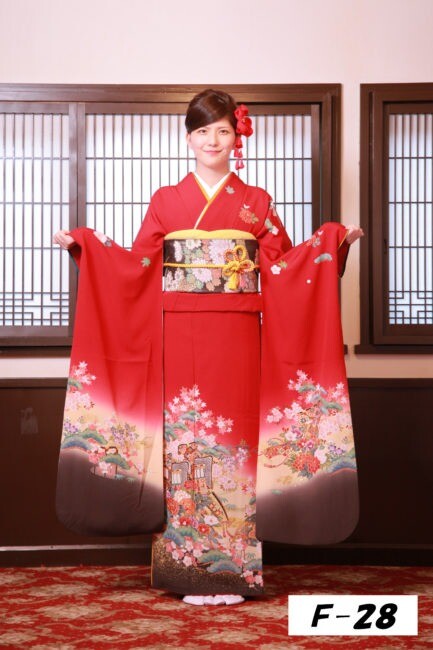 ⭐❣️作者落款有り。真っ赤な古典柄素敵な振り袖です♪ 京都町家すたじおの振袖 /赤色/古典/車柄/ 赤×ブラウン古典柄 | My振袖
