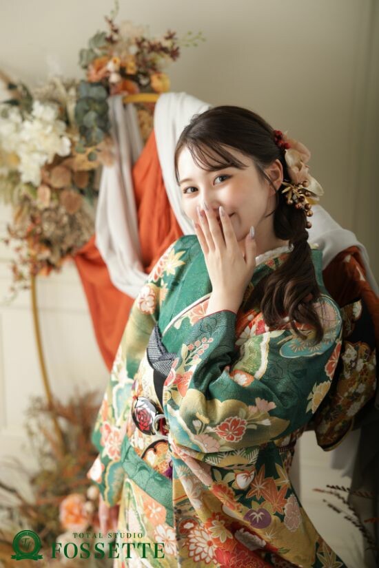 トータルスタジオフォセット 福山店の振袖 /緑色/ゴールド色/古典/花柄