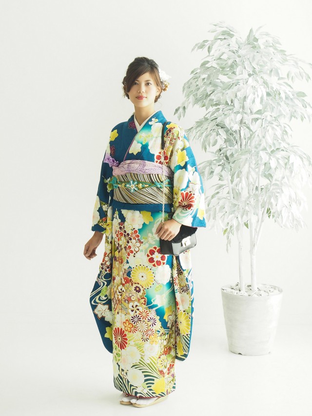 Furisode Arc イオンモール和歌山店の振袖 緑色 その他色 古典 菊柄 深緑さや方ラメ地模様 紅葉 雪輪花 矢羽 菊 Fu 03 振袖 成人式着物レンタルのおすすめ情報ならmy振袖 Furisode Arc イオンモール和歌山店の振袖 緑色 その他色 古典 菊柄 深緑さや方ラメ地模様 紅葉 雪輪花 矢羽 菊 Fu 03 振袖 成人式着物レンタルのおすすめ情報ならmy振袖