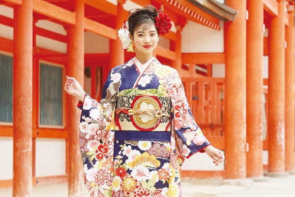 振袖作り帯 みみページ 振袖レンタル(ピンク色・古典柄)】縦に伸びる熨斗文様でスリムに│成人