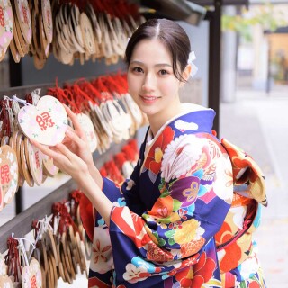 梅乃【194】正絹　振袖　セット　前撮り　成人式　撮影　無地　大人　シンプル　緑 ヘアメイク&フォト スタジオノールス 心斎橋店 / 大阪府 の店舗情報