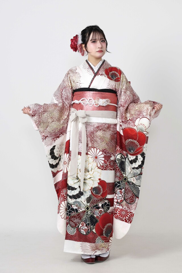 こころの振袖 /赤色/白色/エレガント/花柄/ 大人気☆白×赤のお振袖