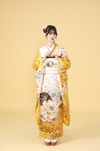 きらびやかなカラシ色が大人気✨_振袖_92372