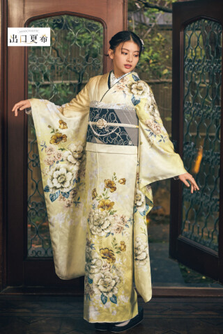 古賀新きもの館 柳川本店の振袖 /水色/紺色/クール/花柄/ edel 305