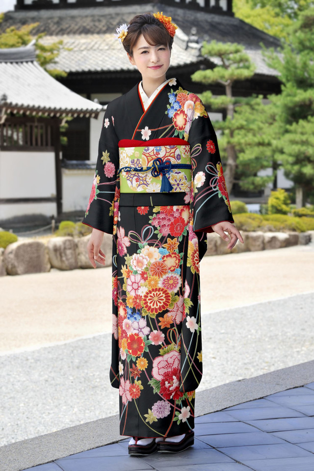 まき乃呉服店の振袖 /黒色/赤色/古典/花柄/ 振袖 | My振袖