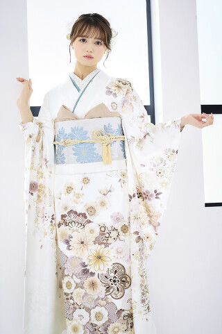 きものと帯 ふく屋／フォトスタジオ凛の振袖 /グレー色/黒色