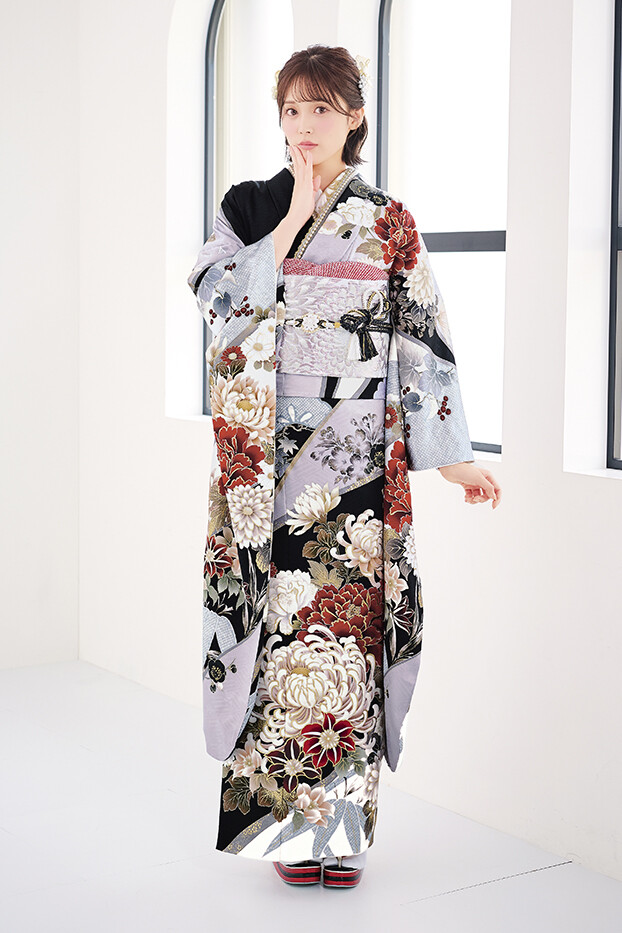 りんりん　振袖単品 150cm~160cmの方用【943】 きものと帯 ふく屋／フォトスタジオ凛の振袖 /黒色/水色/古典/菊柄