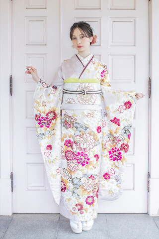 振袖　成人式　白系　専用帯のみ なつみちゃん着用“NatsuMimi”の振袖-白|成人記念の新作振袖ご紹介 NAT-002