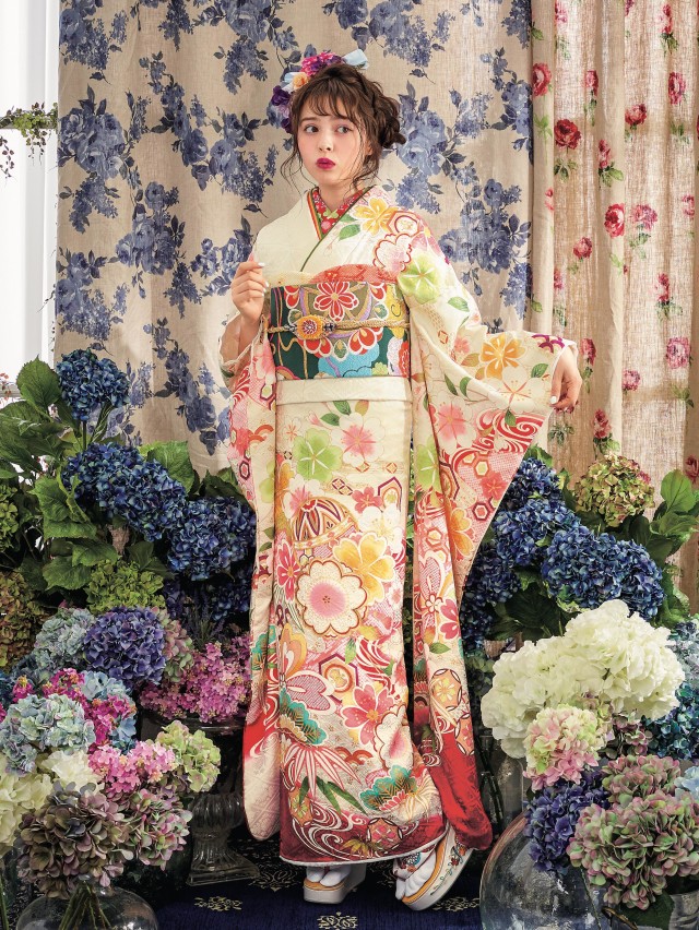 EVERS~furisode showroom~の振袖 /ベージュ色/ピンク色/キュート/桜柄