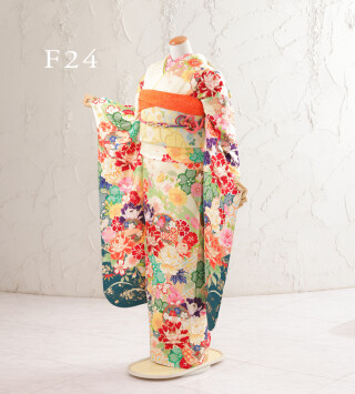 snow京友禅絞り染、刺繍美術、桶絞り工芸　新品正絹産着純古典四季花毬鈴文 snow様専用京友禅絞り染、刺繍美術、桶絞り工芸 新品正絹産着純
