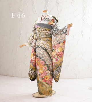 濱上呉服店 金沢店の振袖 /白色/水色/古典/牡丹柄/ 手描き友禅_本振袖