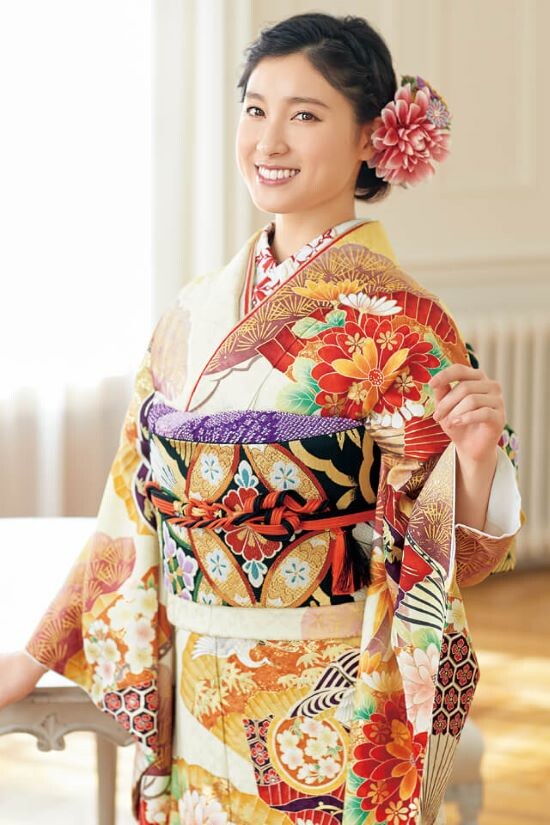 ジョイフル恵利 ピエリ守山店の振袖 /その他色/ゴールド色/エレガント