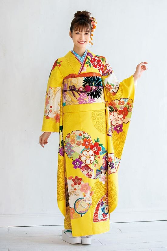 ジョイフル恵利 ピエリ守山店の振袖 /黄色/その他色/キュート/桜柄/ E