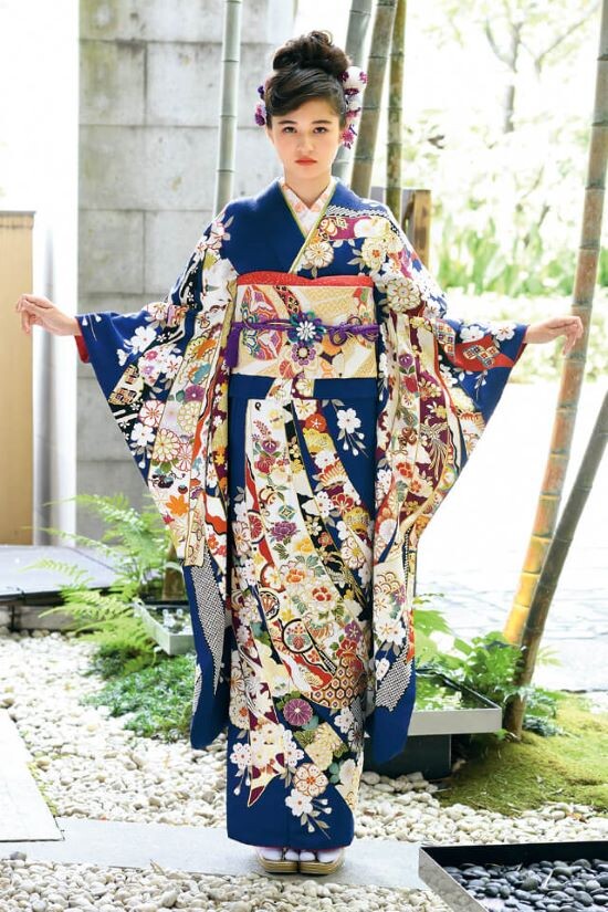 ★m です★™️ 未使用品　振袖4点セット‼️お振袖セット‼️NO77 ™️ 未使用品 振袖4点セット‼️お振袖セット‼️NO77