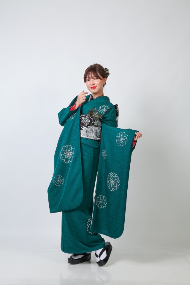 Etsuka kimono様 KKリクエスト 8点 まとめ商品 着物 振袖 Etsuka kimono様 KKリクエスト 8点 まとめ商品 着物 振袖