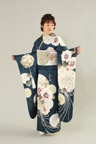 ザ・ドアーズ ことぶきやの振袖 /紺色/ゴールド色/古典/華籠柄/ 假屋崎