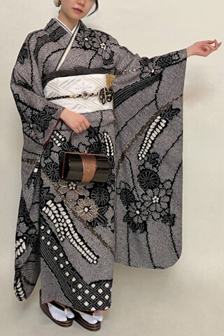 レンタルコスチュームみつもとの振袖 /黒色/古典/その他/ 黒総絞り