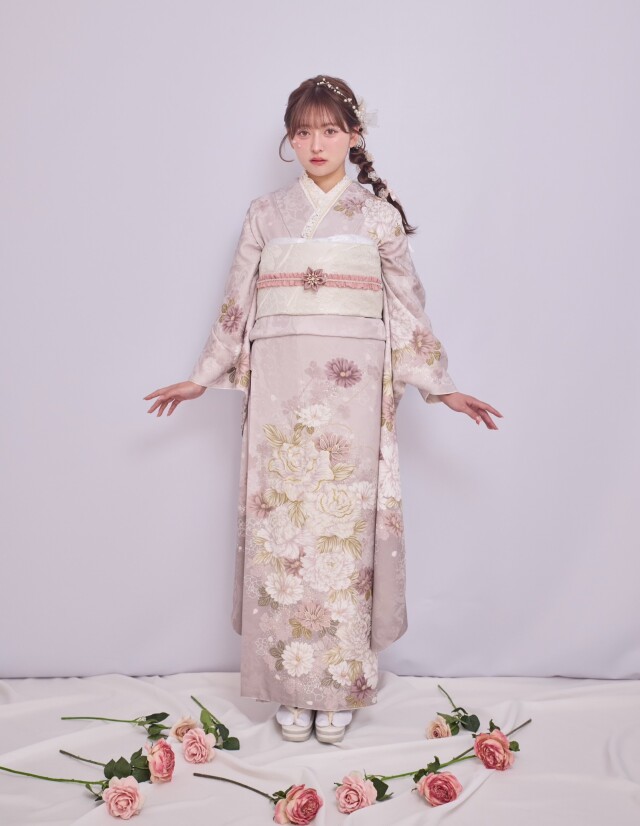 KIMONO京扇越谷店の振袖 /ピンク色/ベージュ色/キュート/牡丹柄