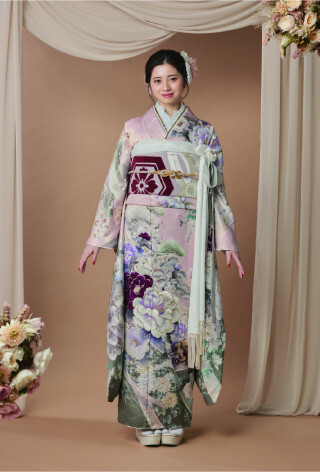 桜田ひより　くすみピンクに大きな牡丹や椿が上品_振袖_93369 | 花十色　宇治店
