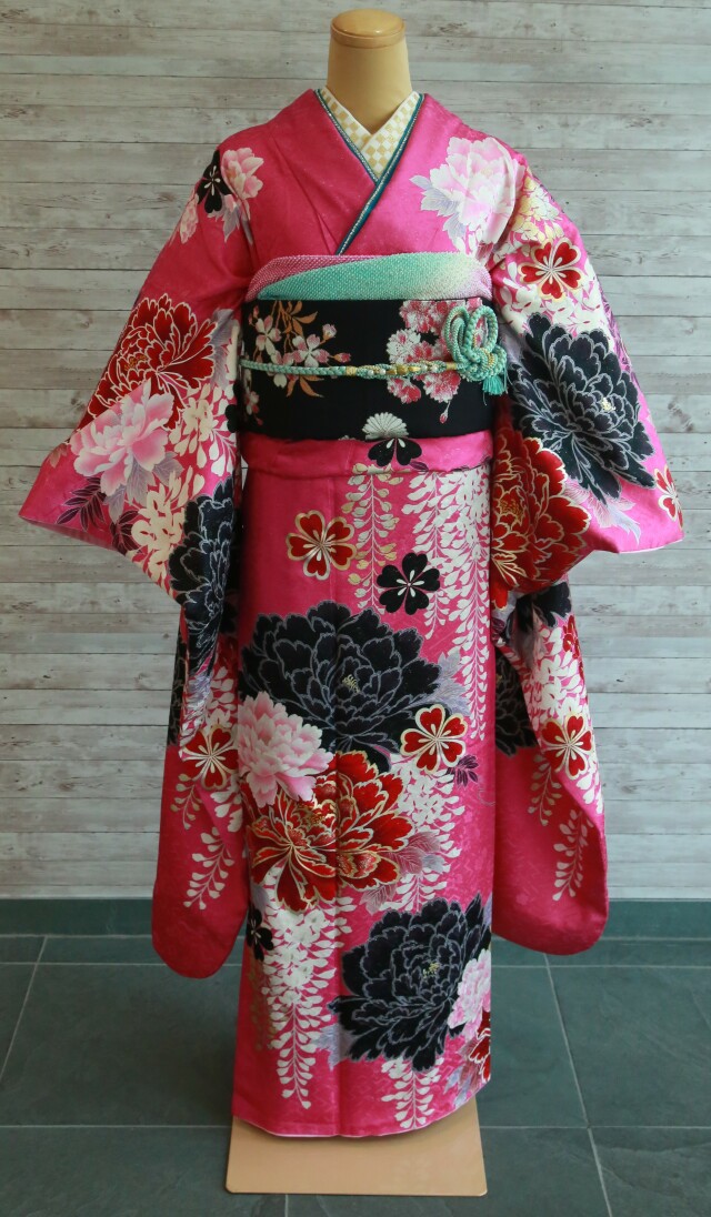 平安閣衣裳店ピュアハート川崎店の振袖 /ピンク色/黒色/古典/花