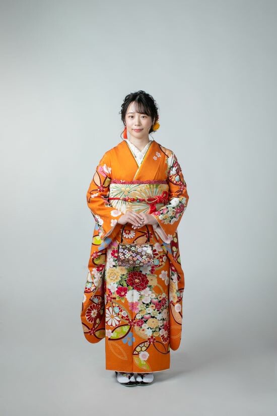 LILY 浜松店の振袖 /オレンジ色/白色/キュート/花柄/ T29-2 mi-302 は