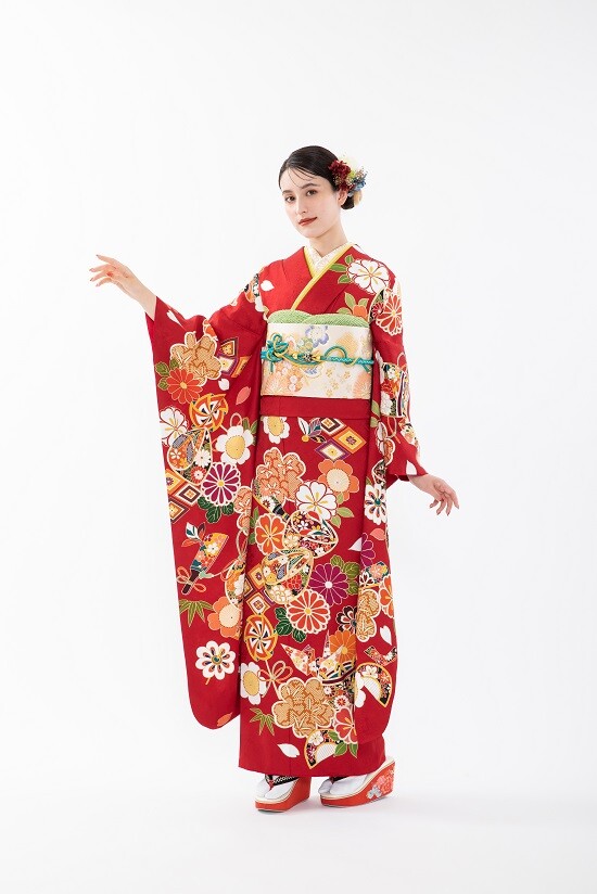 【正絹・仕立て上がり】 振袖 赤 大きめ 古典 成人式 前撮り C415 楽天市場】仕立て付き 吉澤友禅 正絹 振袖 成人式 赤 レッド 御所車