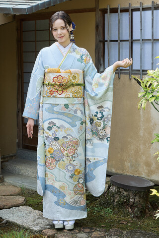 二十歳振袖館Az 流山店（旧柏マルイ店）の振袖 /水色/オレンジ色
