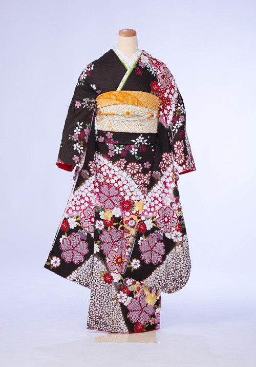 らかんスタジオ仙台富沢店の振袖 /茶色/赤色/エレガント/花柄