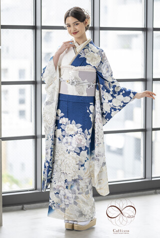 華やかな花柄の着物　振袖　舞花文　暈し染め　洗える着物★　大衆演劇 華やかな花柄の着物 振袖 舞花文 暈し染め 洗える着物☆ 大衆