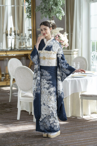 やなぎ衣裳店（フォトスタジオ・アニー）の振袖 /紺色/白色/古典/花柄