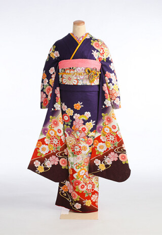 シックな紫×花柄が上品な振袖_振袖_69721 | らかんスタジオ春日部店