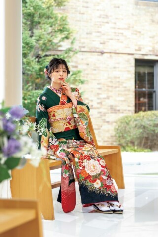 一華-ICHIKA-」 松井山手店の振袖 /グレー色/キュート/桜柄/ No