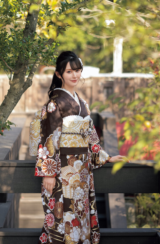 一華-ICHIKA-」 松井山手店の振袖 /茶色/ゴールド色/エレガント/松竹梅