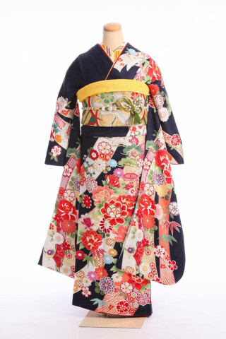 シックで落ち着いた中にある華やかさ_振袖_71697